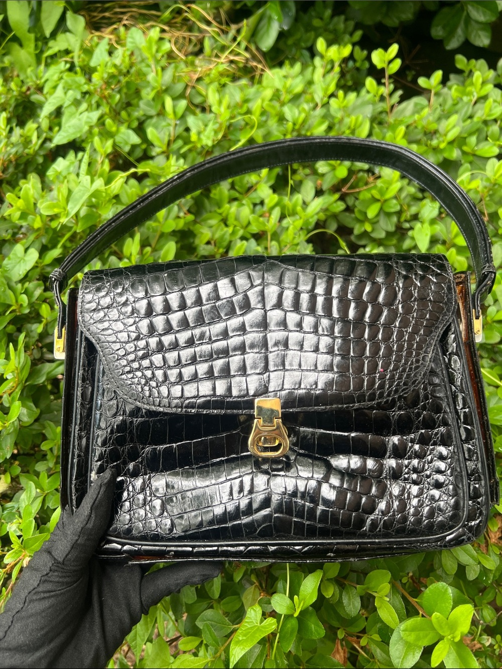 Free Bally Bag Giveaway Follow @TheBagriculture - Picture 1 of 1